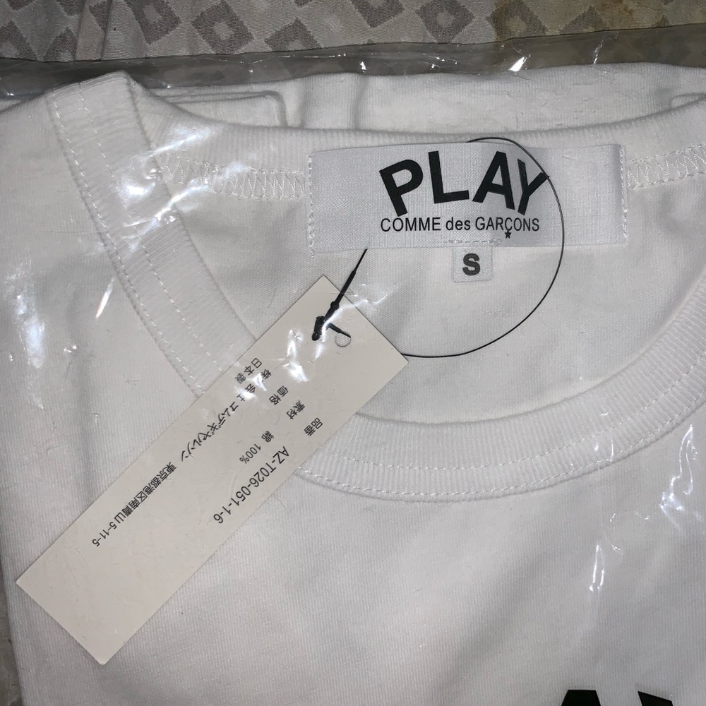 Comme does Garçons Play white shirt small